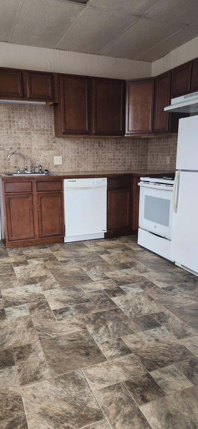 Building Photo - 435 N Water St Unit 2