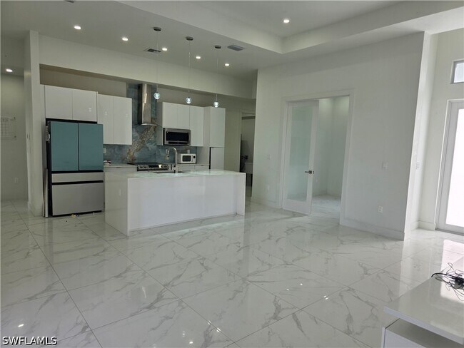 Photo - 331 Nelson Rd N