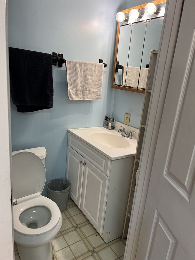 Photo - 35. W. University Street Unit 2W