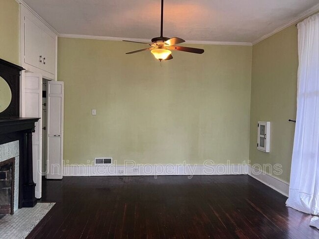 Photo - 419 S 3rd St