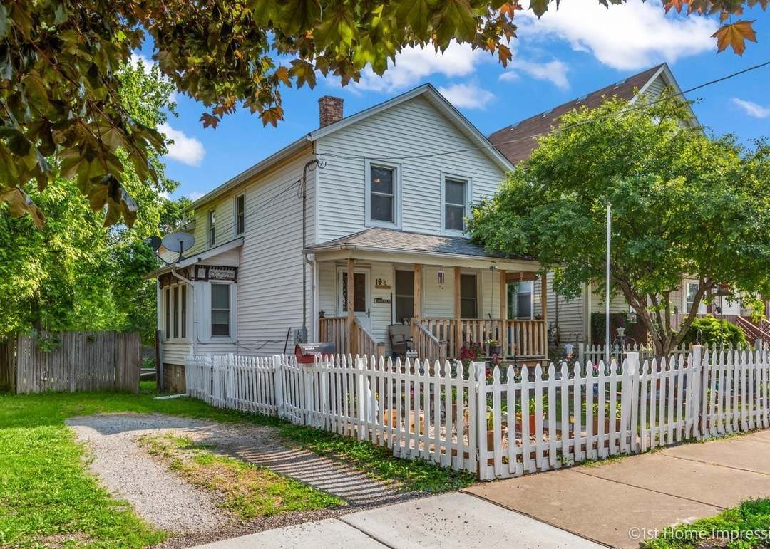 Photo - 19 E 21st St House