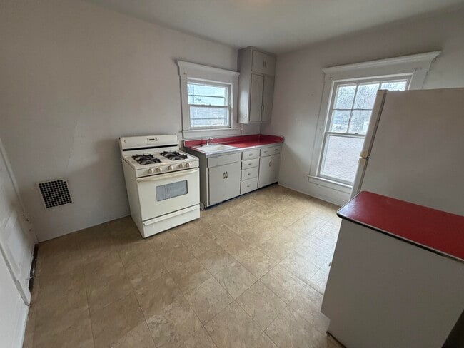 Photo - 528-4 Grant-