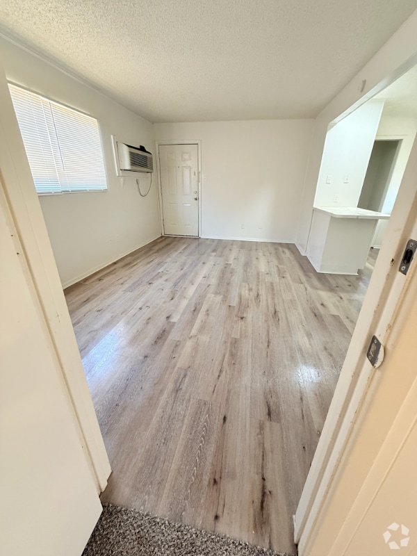 Building Photo - 1303 65th Dr Rental