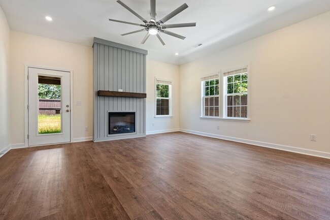 Photo - Charming Newly Constructed Property in Raleigh with Modern Appliances/Fixtures!