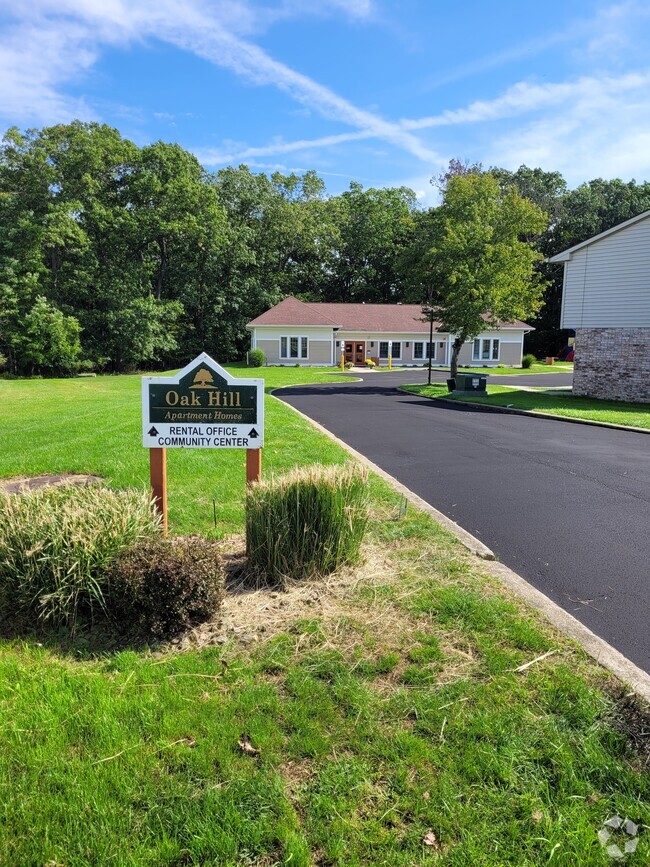 Building Photo - Oak Hill Apartments