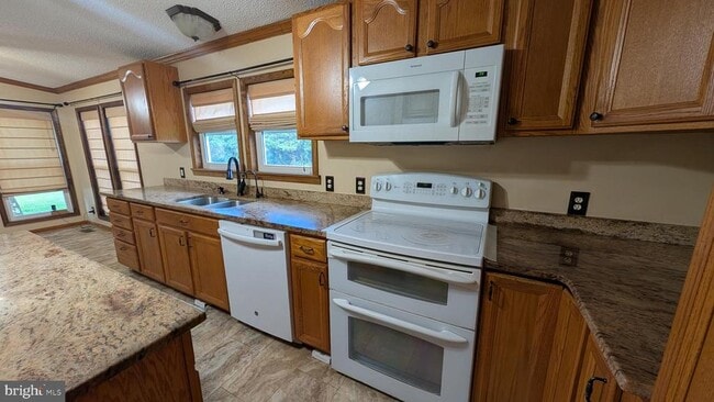 Photo - 8167 Everona Rd