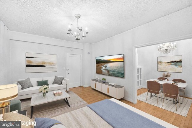 Photo - 2032 Belmont Rd NW Unidad 104