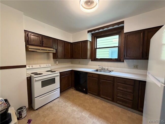 Photo - 52 Kenwood Rd
