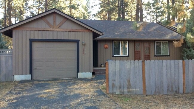 Lovely single level home in Sisters! - Lovely single level home in Sisters!