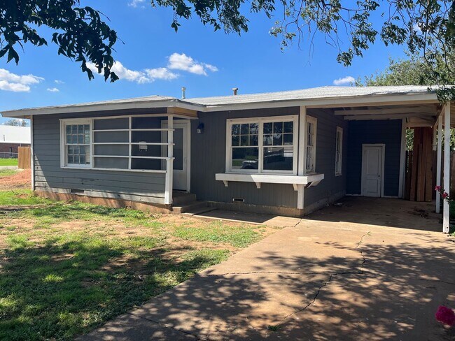 Merkel TX; 2/1 corner lot! - Merkel TX; 2/1 corner lot! House