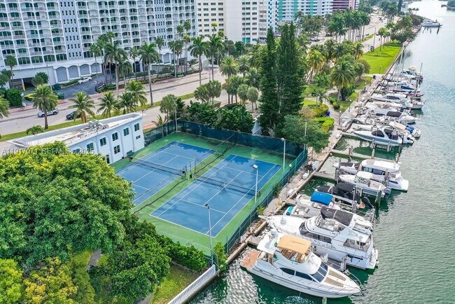5401 Collins Ave Unit 931