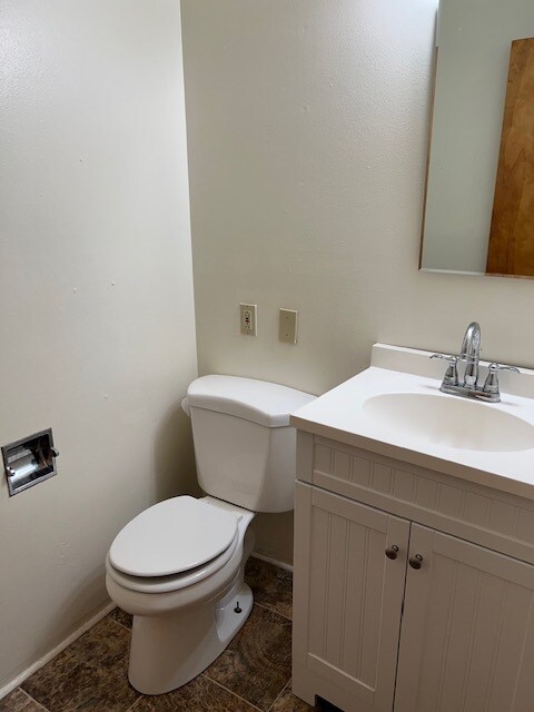 Bathroom - main floor - 1124 E Benton St Unit 1124