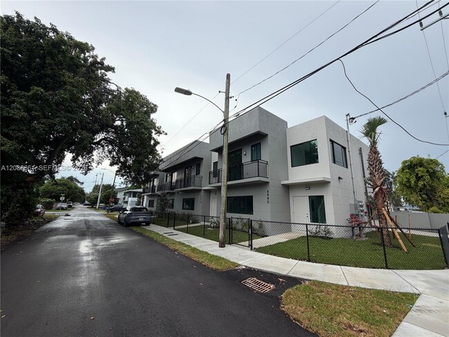 6480 NE 1st Ave Unit 6470
