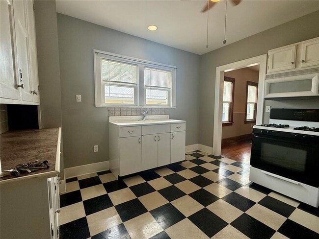 Photo - 1328-30-1330 Patterson Ave Unit 1328 Patterson Avenue First Floor