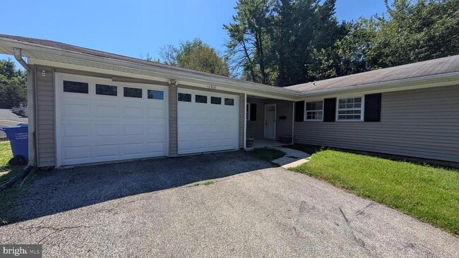 Building Photo - 12509 Hemm Pl Rental