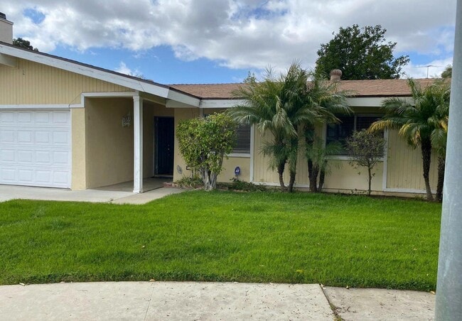 Building Photo - 10433 Nevada Ave