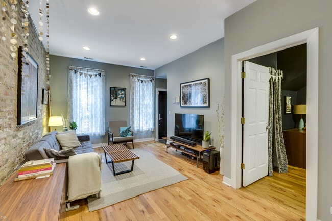 Vestíbulo - 1804 W Superior St Unidad #1