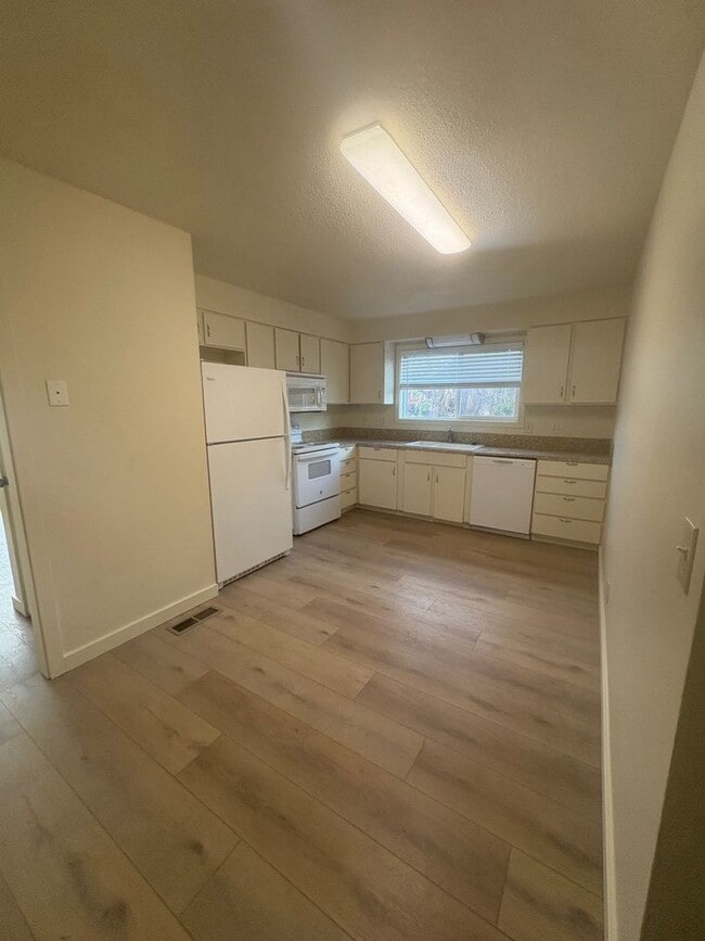 Photo - sim614/616 Unidad 616