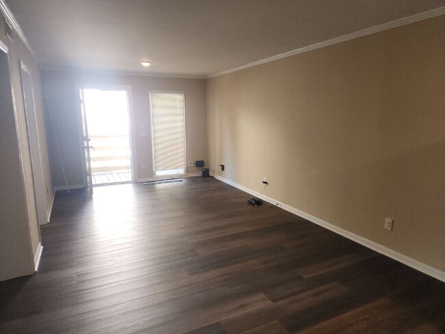 Photo - Two Bedroom Condo Located close to Everything Hilton Head Island has to Offer! Unidad J1