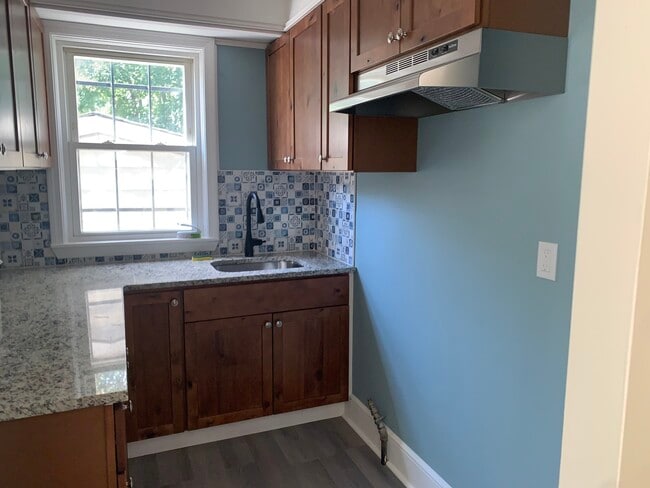 549 4th St Unit 1