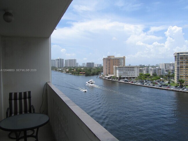 Building Photo - 1833 S Ocean Dr Unit 911