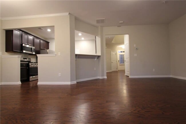 Photo - 1260 Elderwood Way