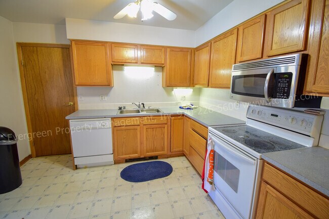 Photo - 2030 Pecos Pl