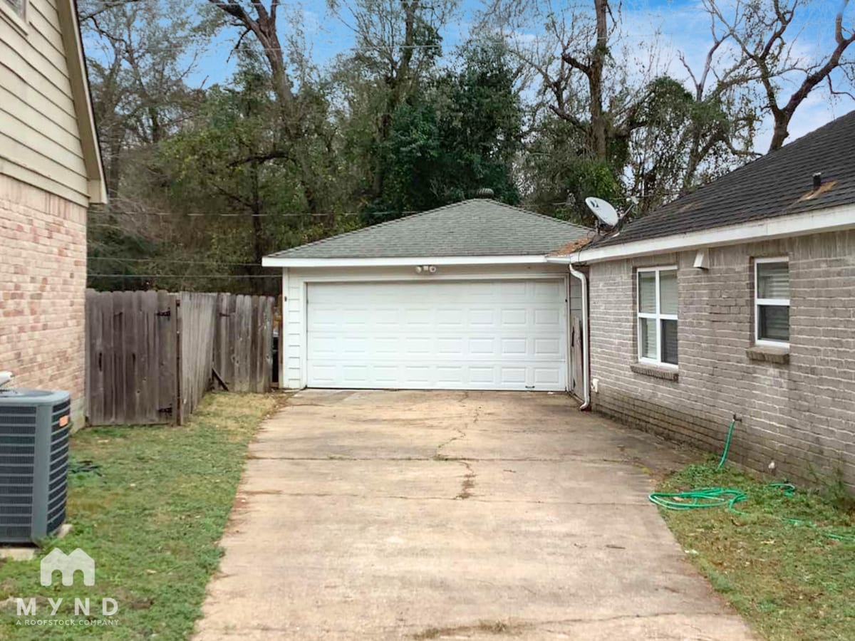 Photo - 16306 Kleinwood Dr