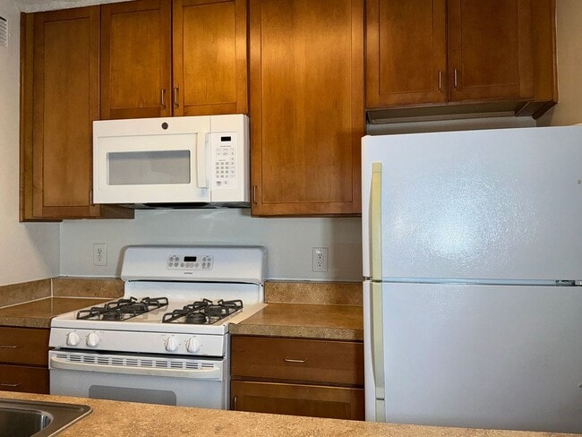 Photo - Renovated 1 BR, 1 BA, kitchen w/new appliances,