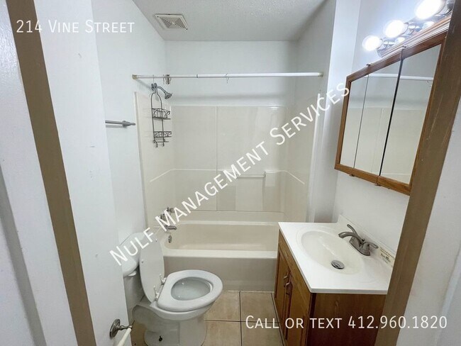 Photo - 214 Vine St