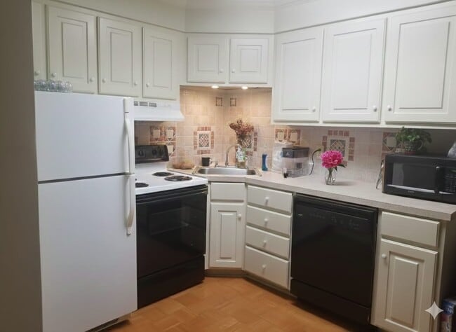 913 Prestwood Dr Unit F
