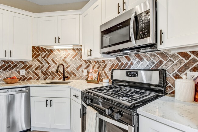 Photo - 12527 Heykens Ln