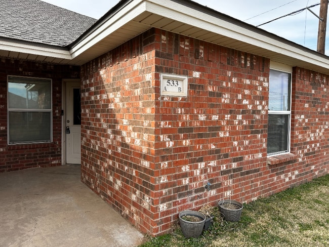 Photo - 533 N Clinton Ave Townhome