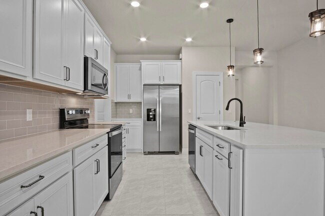 Building Photo - 4837 Chantilly Rd Rental