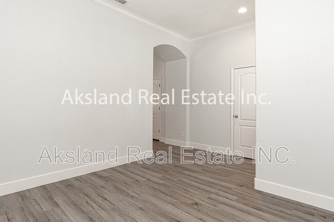 Photo - 611 Brookhurst Blvd