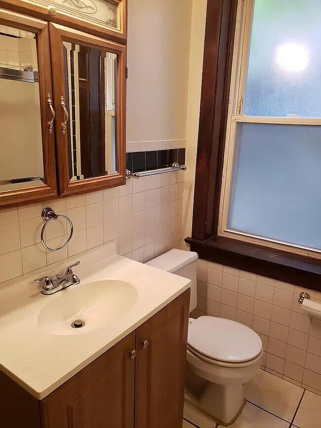 Photo - 2 bedroom in Chicago IL 60660 Unit 1
