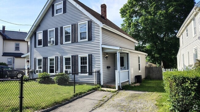 Building Photo - 131 Bates Ave Rental