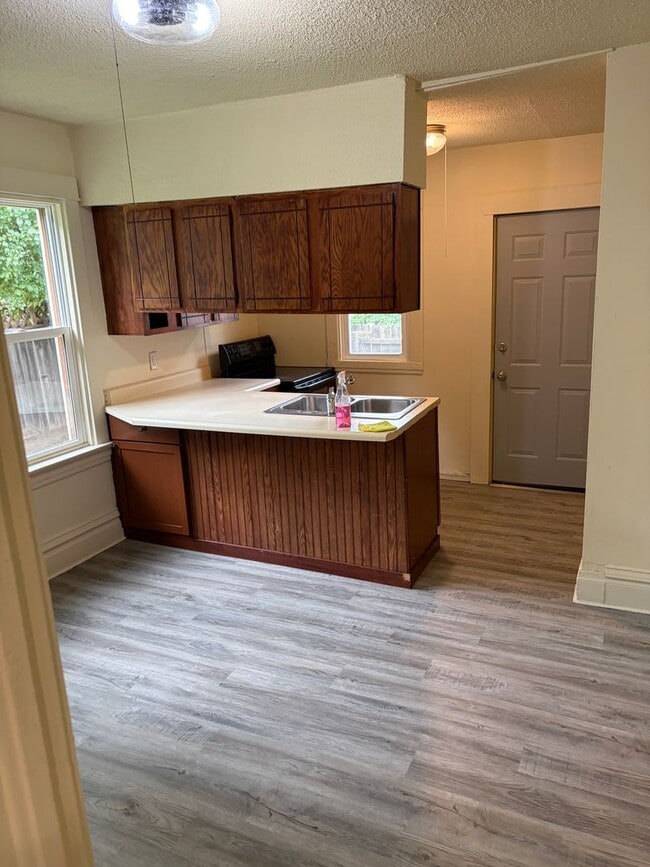 Building Photo - Ward 42 - 7th Ave Duplex Unit 623 S Lincoln St