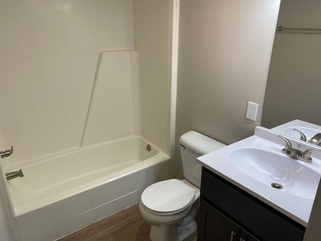 Photo - 106 S Gregory St