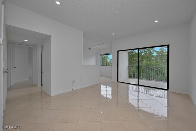 Photo - 1875 Florida Club Dr Unidad 7308