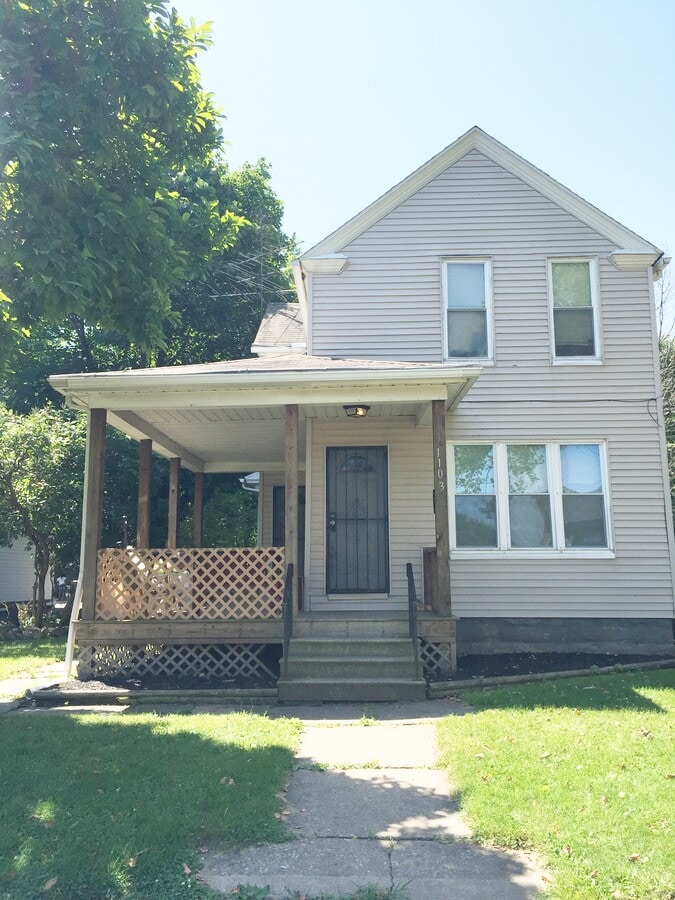 Photo - 1103 West 9th