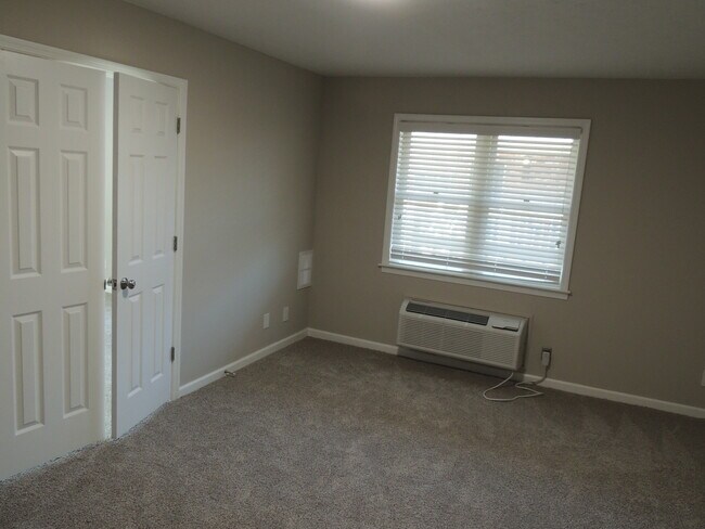 Photo - Greentree Apartments