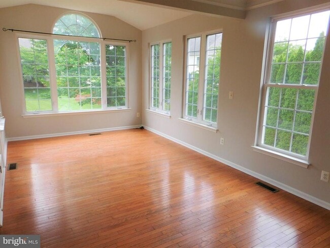 Building Photo - 907 Serenity Grove Terrace