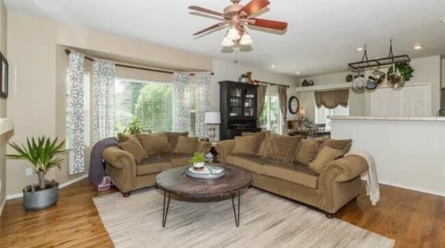 Photo - 1333 Lookout Springs Dr