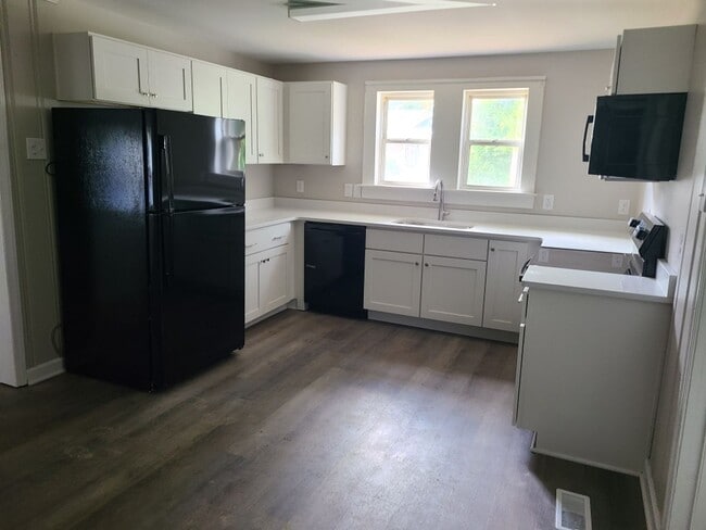 Photo - 2321 Dacian St Unit B