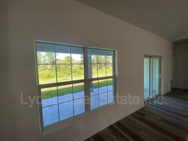 Photo - 3279 Jersey St