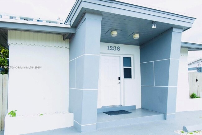 Building Photo - 1236 NE 109th St Unit 1 Rental