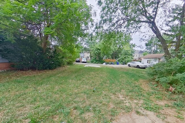 Photo - Charming Renovated 4-Bed, 2-Bath Single-Family Home in Columbus