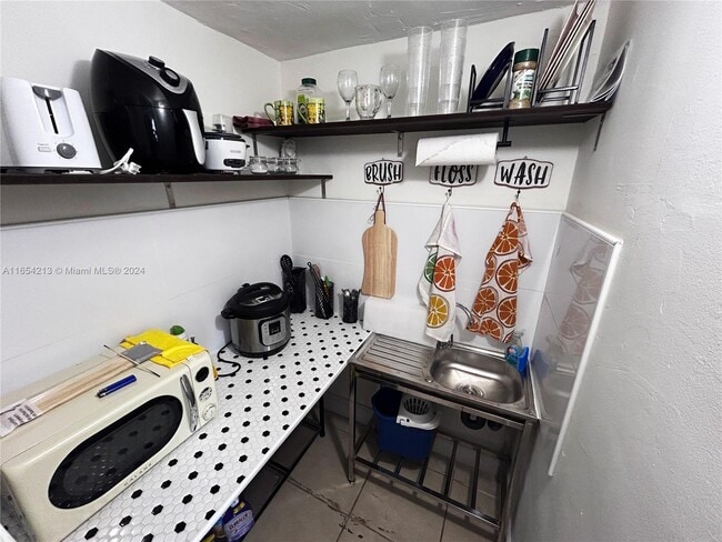 Photo - 19206 Bob-O-Link Dr