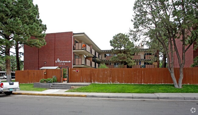 Alvarado Apartments - Alvarado Apartments